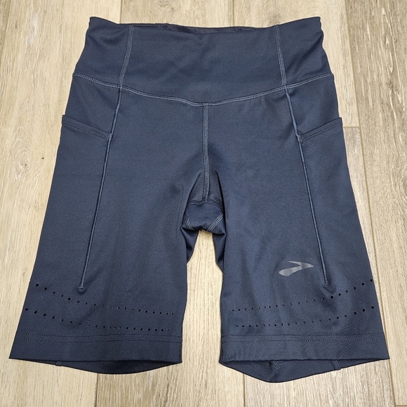 Brooks Biker Shorts Navy Blue Womens Small Athletic Athliesure Activewear Summer - Picture 1 of 9